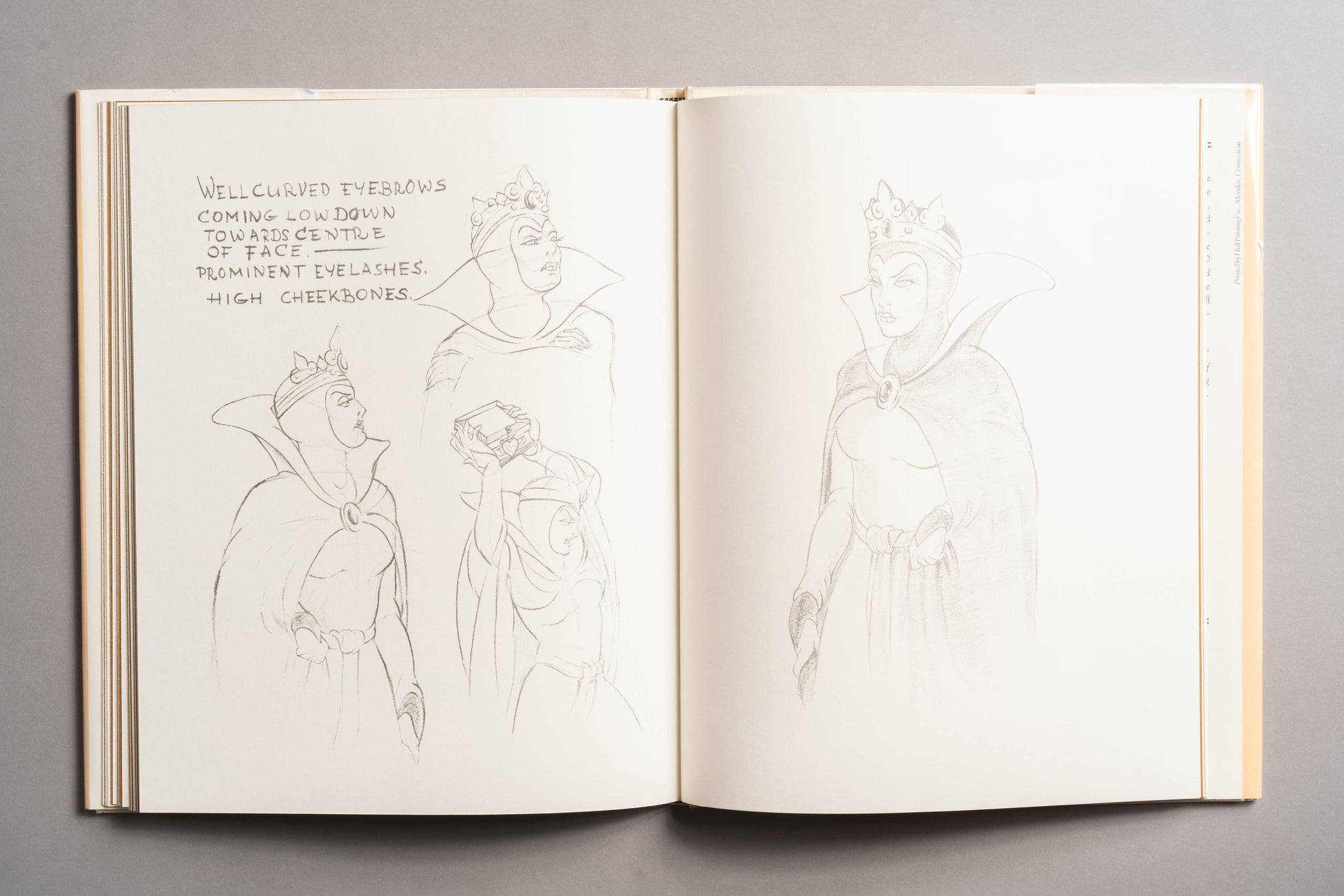 Walt Disney's Sketch Book of Snow White and the Seven Dwarfs（中譯：華特·迪士尼的《白雪公主與七個小矮人》素描集）