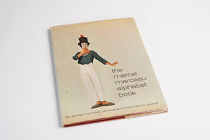 The Marcel Marceau Alphabet Book（中譯：馬歇・馬叟字母書）